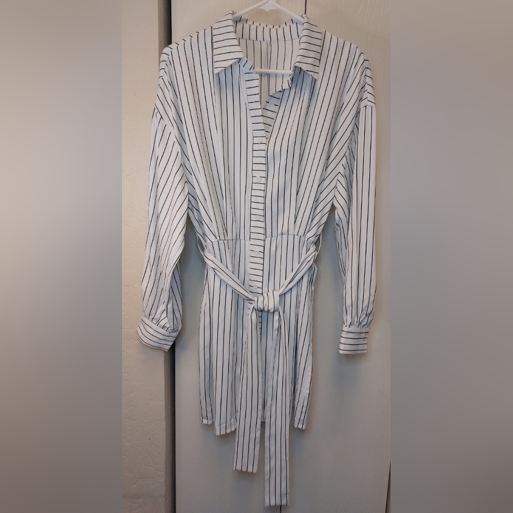 Pinstripe Belted Shirt Dress Size Medium Long Sleeve Button Up Career Preppy